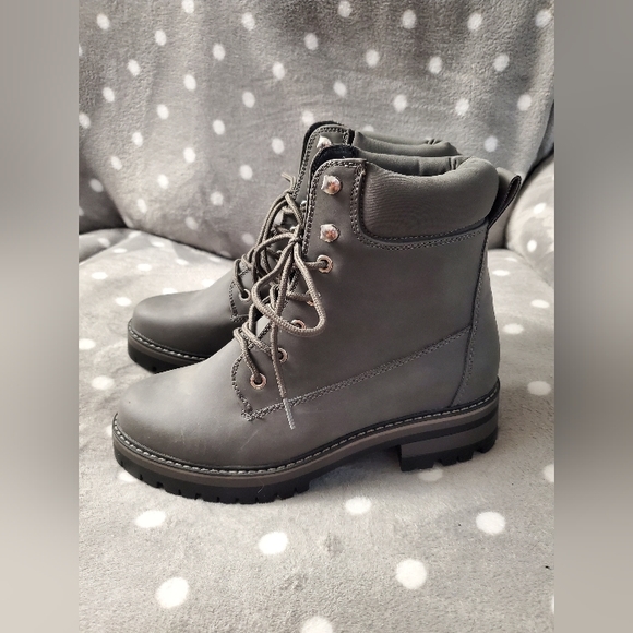 Brand New - ladies combat style boot - Picture 2 of 11